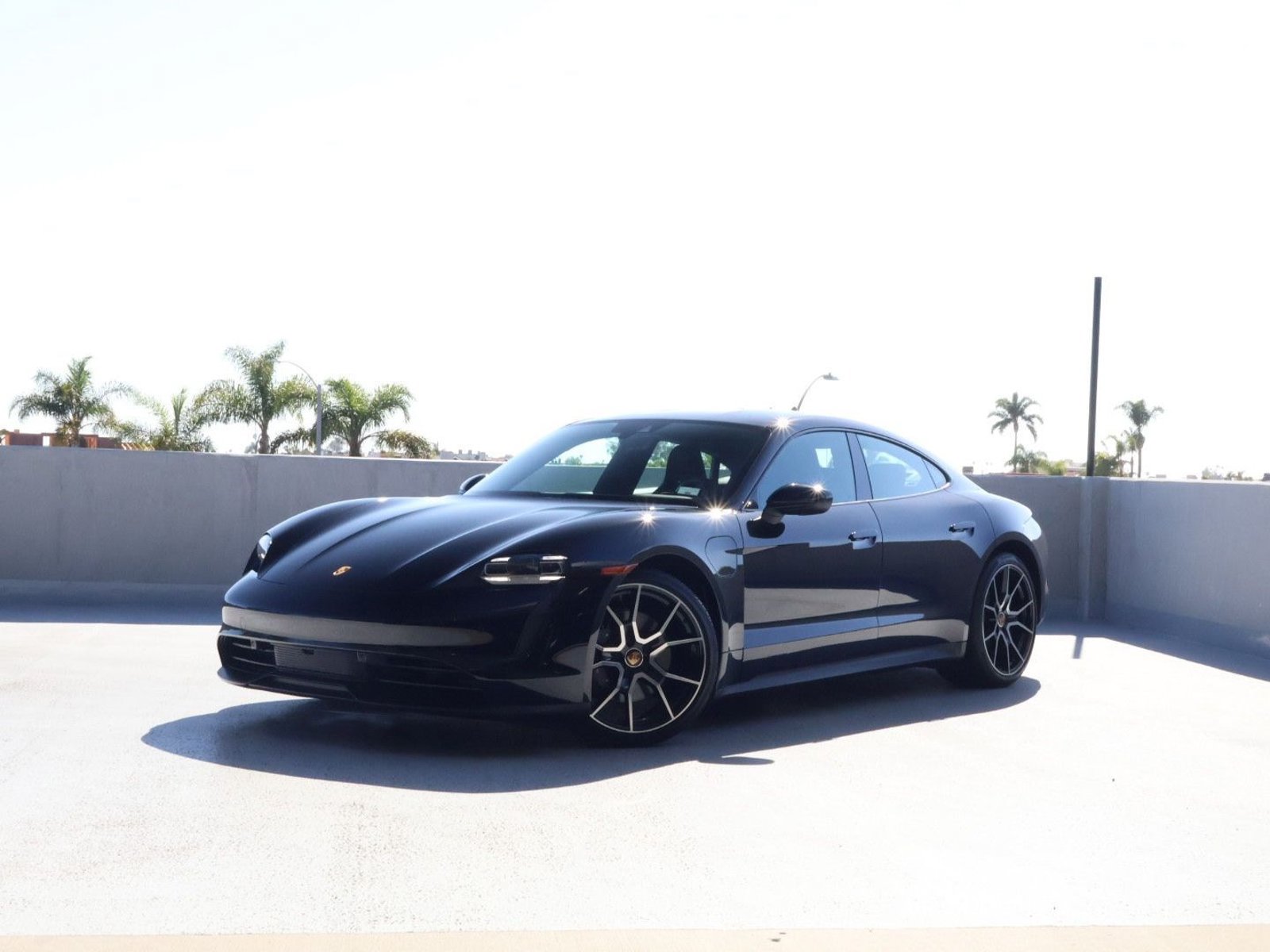 Used 2024 Porsche Taycan RWD image 1