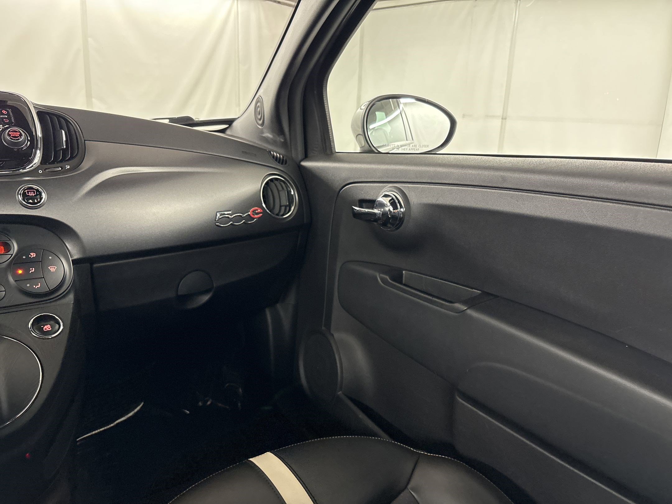 Used 2018 FIAT 500 e image 29