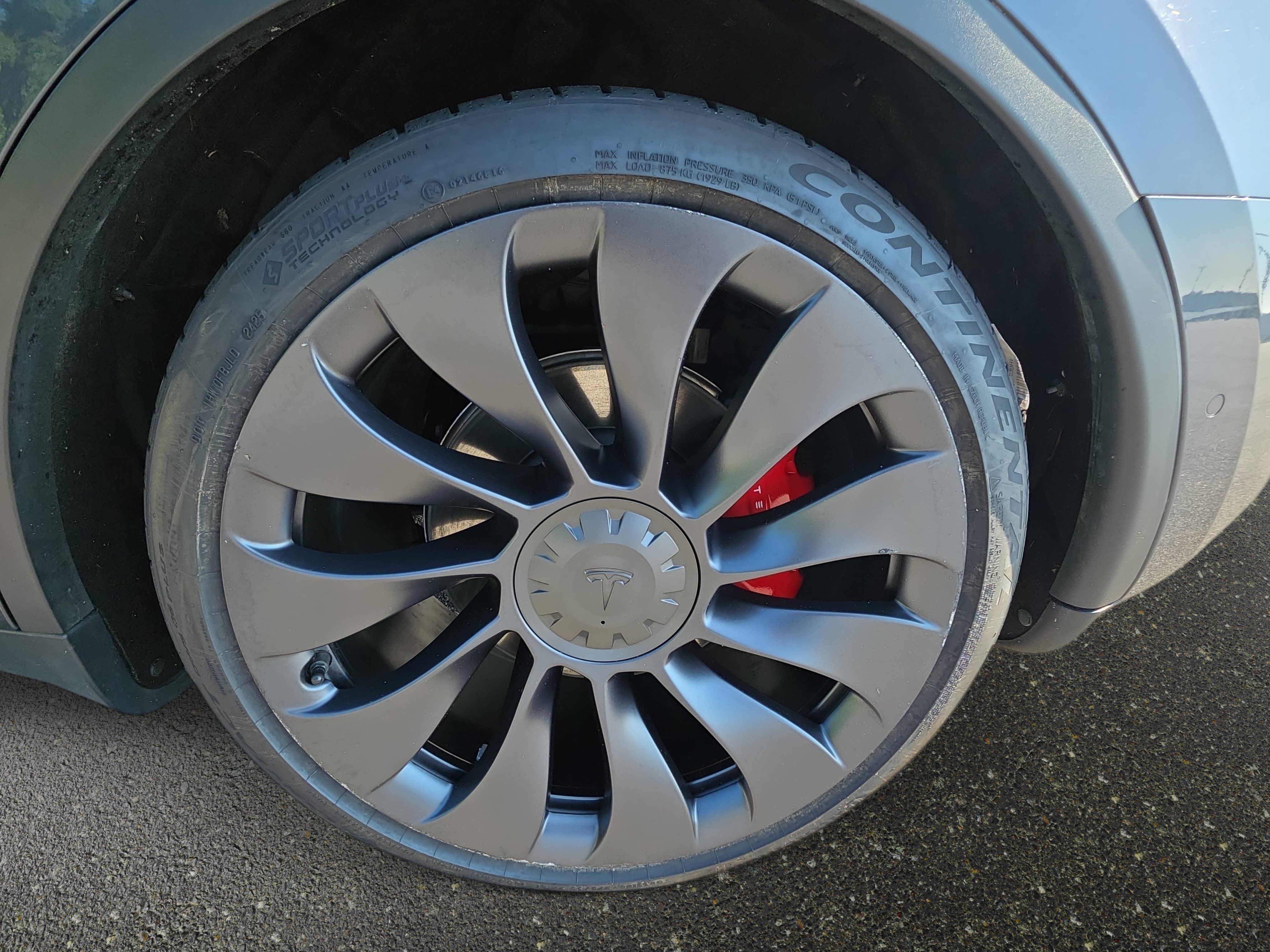 Used 2022 Tesla Model Y Performance AWD/4WD image 32