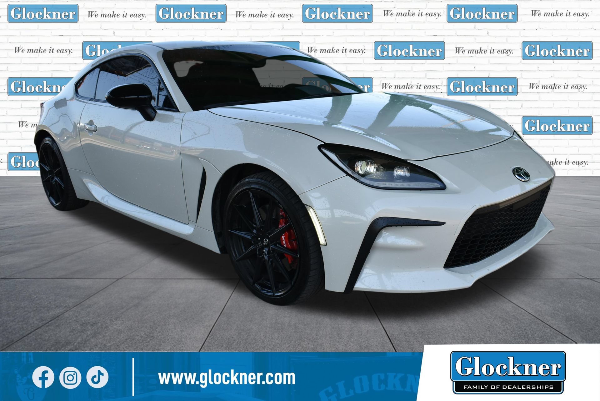 Used 2025 Toyota GR86 Premium w/ Performance Package RWD image 3