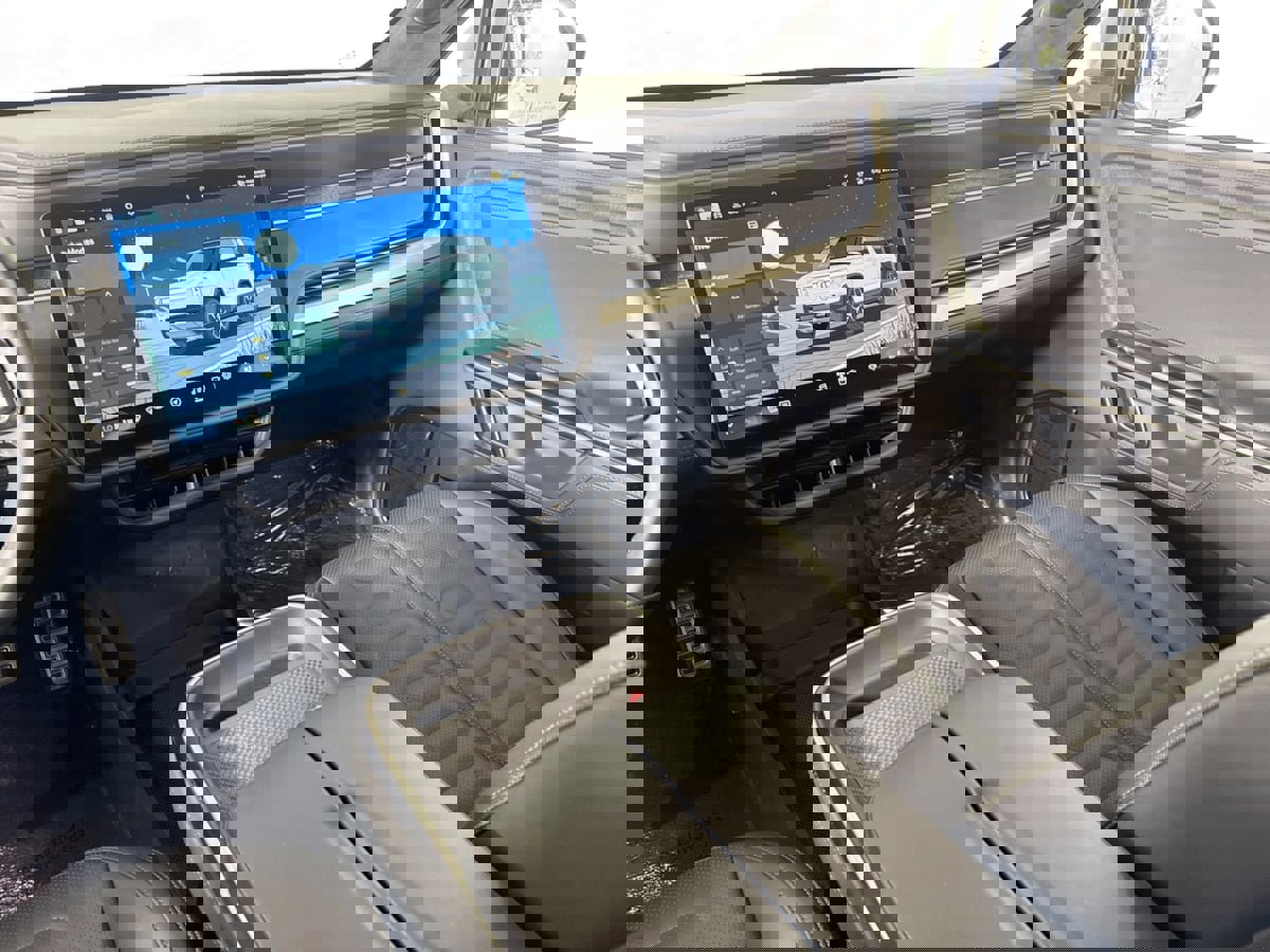 Used 2024 Rivian R1S Adventure image 26