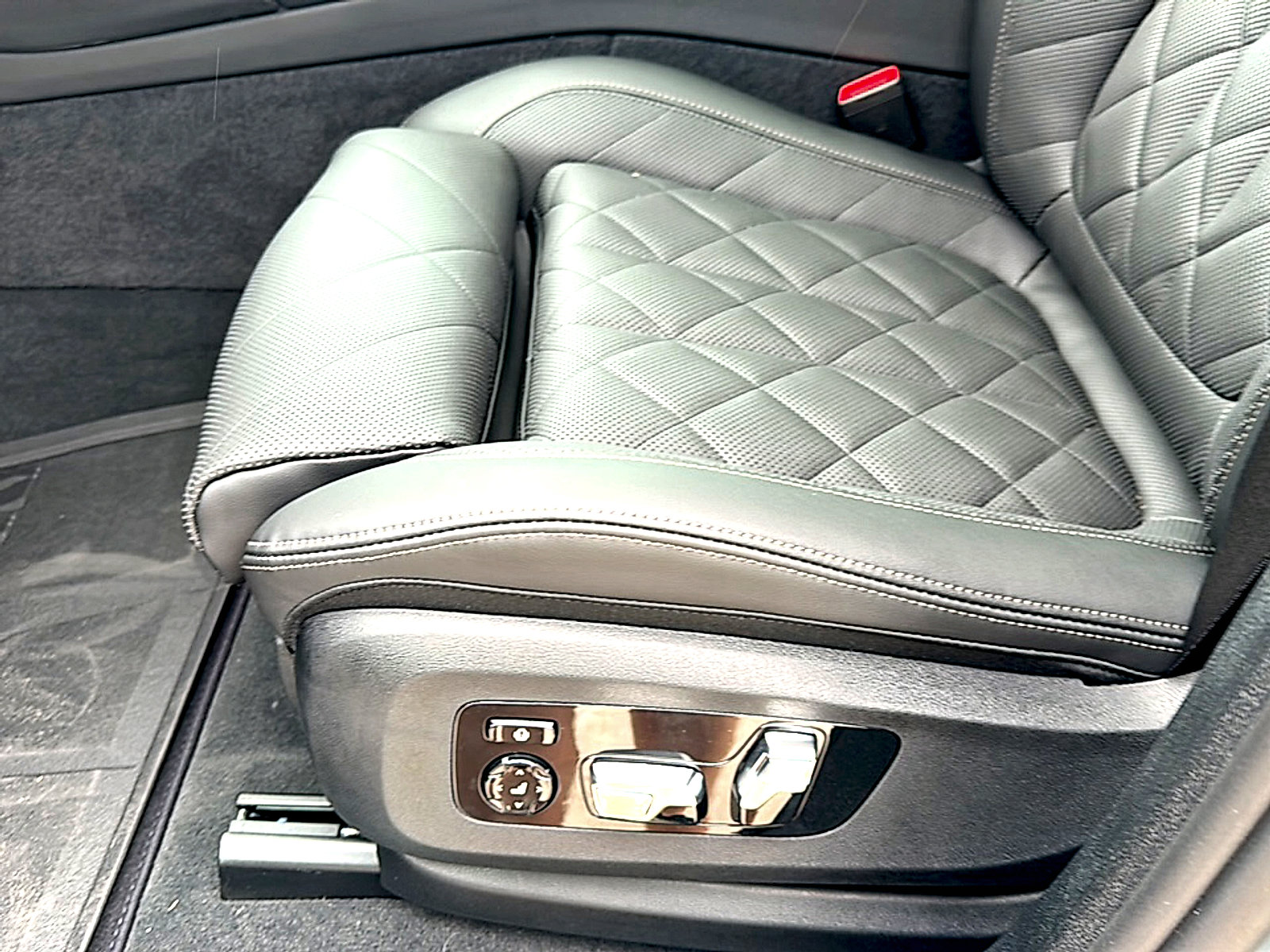 New 2027 BMW X6 xDrive40i AWD/4WD image 12