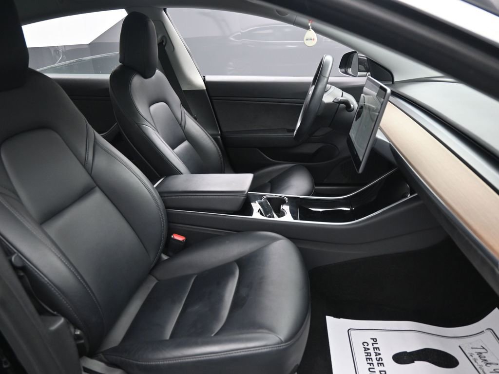 Used 2018 Tesla Model 3 Mid Range image 32