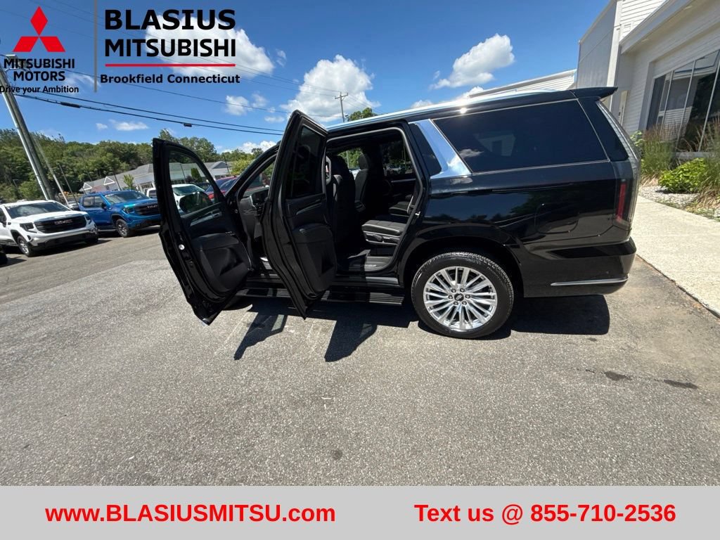 Used 2026 Cadillac Escalade Luxury AWD/4WD image 66