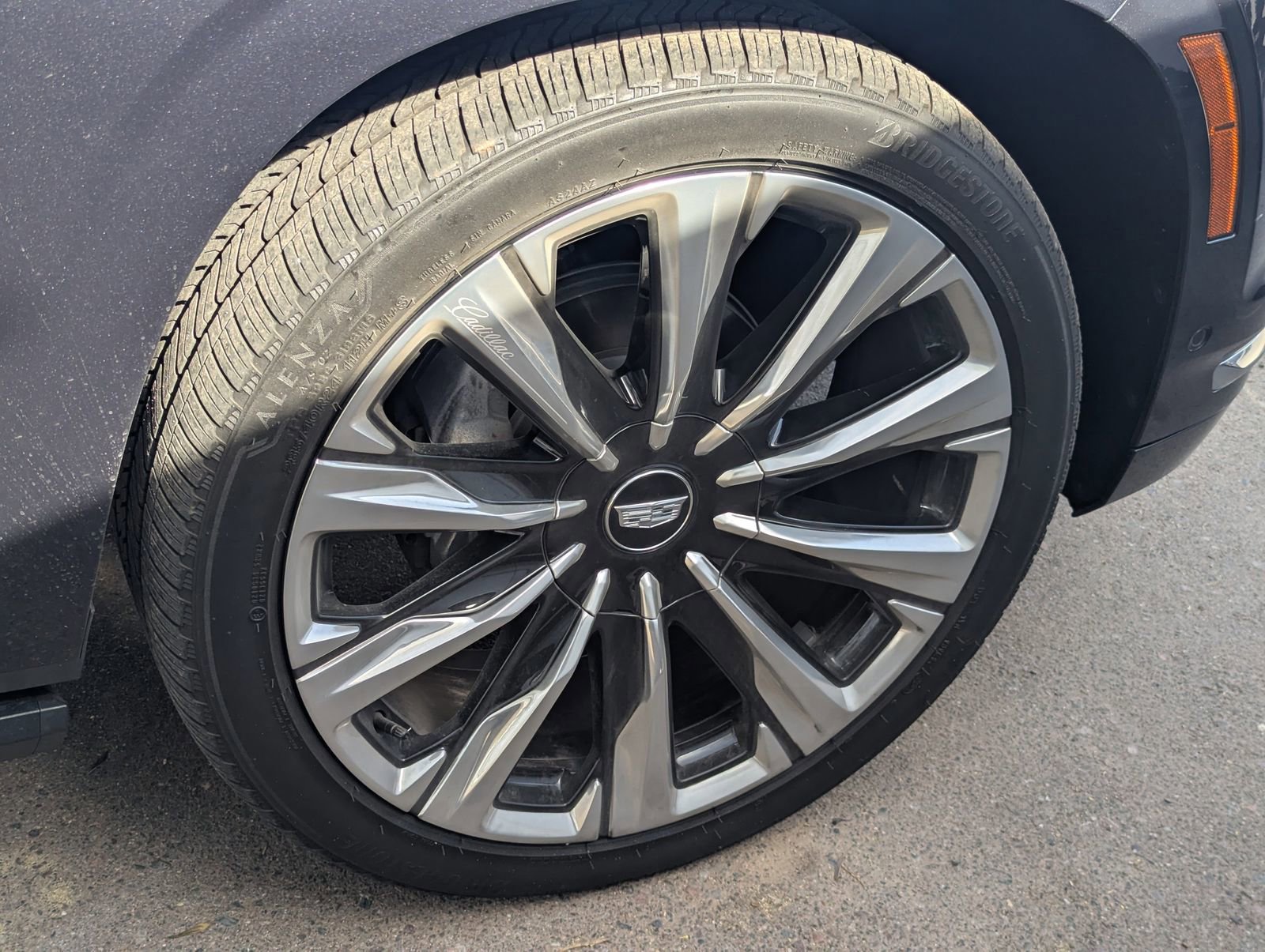 Used 2025 Cadillac Escalade Premium Luxury w/ Touring Package AWD/4WD image 5