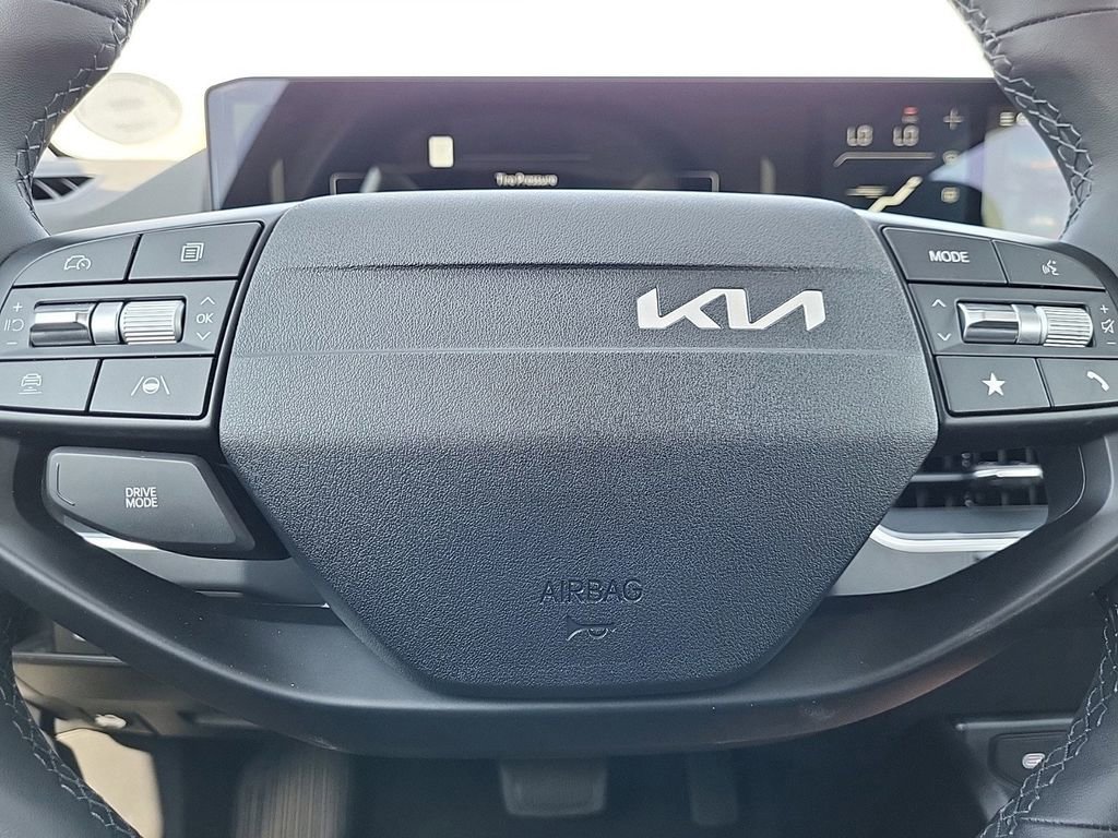 New 2025 Kia K4 EX image 17