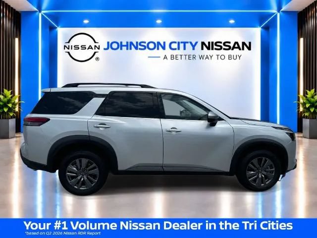 Certified 2025 Nissan Pathfinder SV AWD/4WD image 3