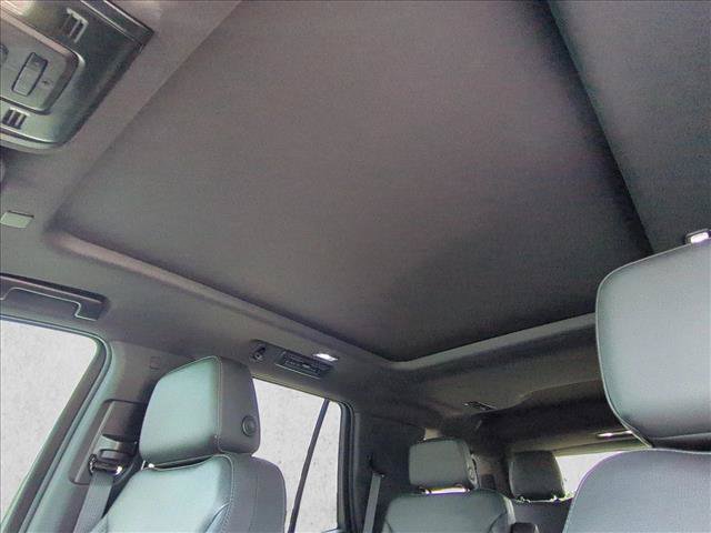 Used 2022 Chevrolet Tahoe LT w/ Luxury Package RWD image 16