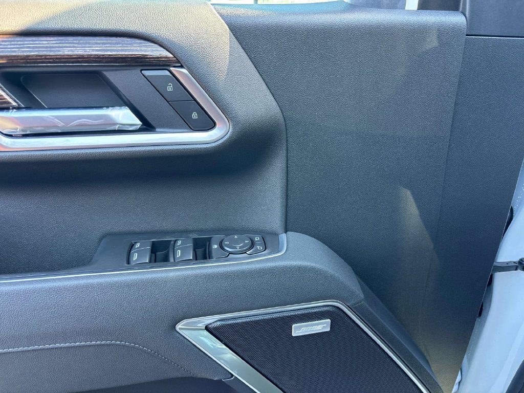 New 2026 GMC Sierra 1500 Elevation w/ Elevation Premium Package AWD/4WD image 8