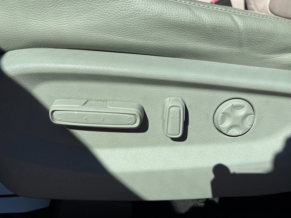 Used 2023 Honda Odyssey EX-L image 13