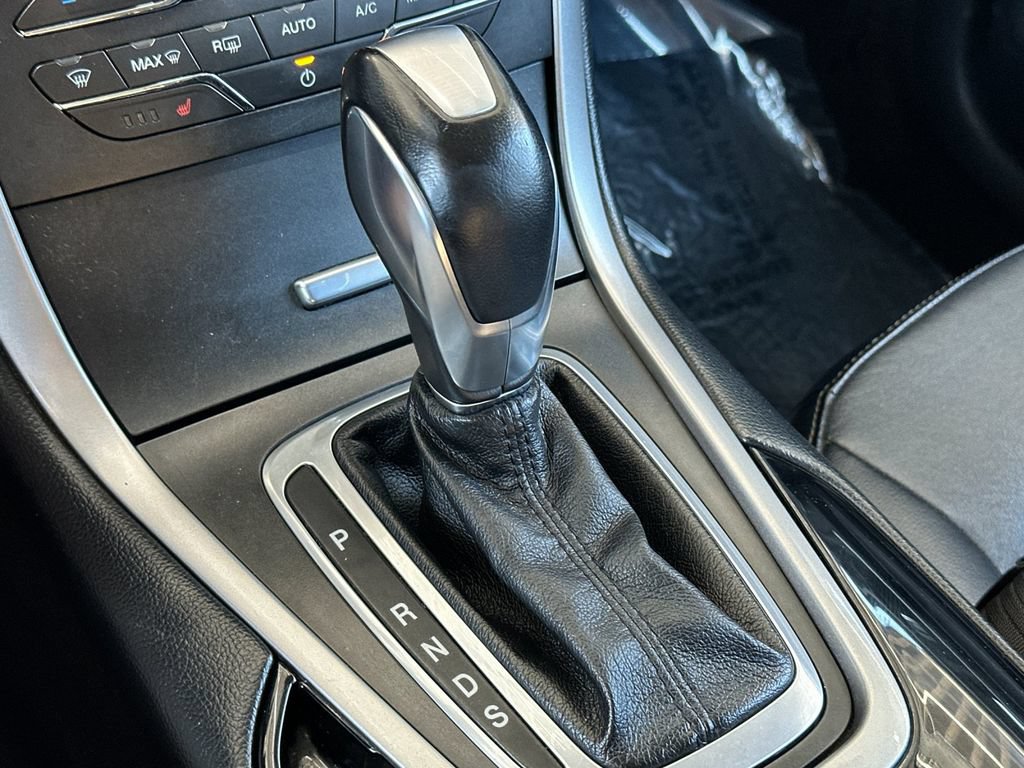 Certified 2018 Ford Edge SEL w/ Equipment Group 201A AWD/4WD image 21