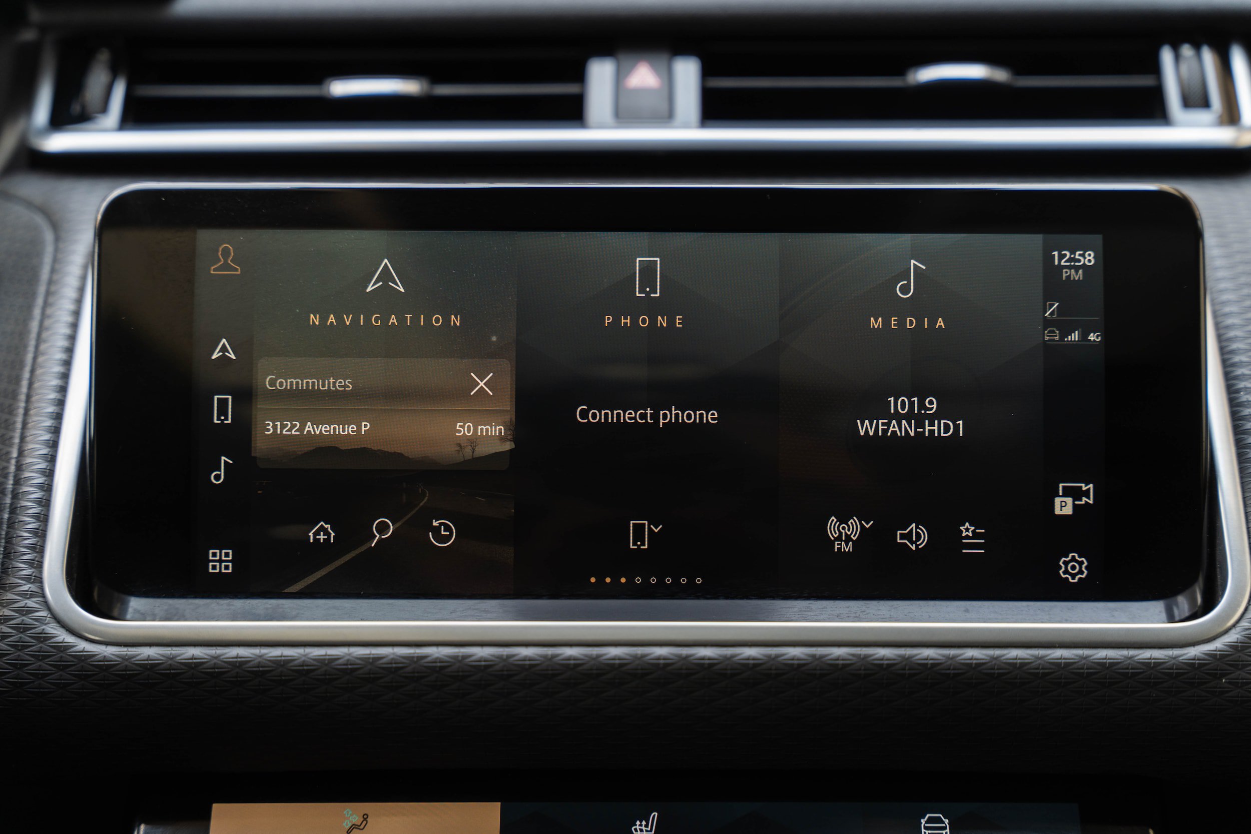 Used 2023 Land Rover Range Rover Velar S AWD/4WD image 21