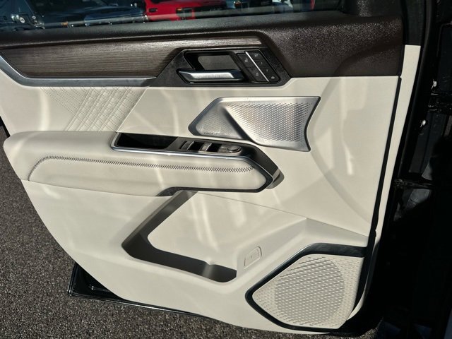 Certified 2024 GMC Acadia Denali w/ Super Cruise Package image 23