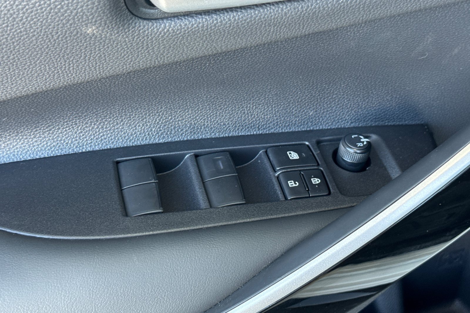 New 2027 Toyota Corolla XSE FWD image 11