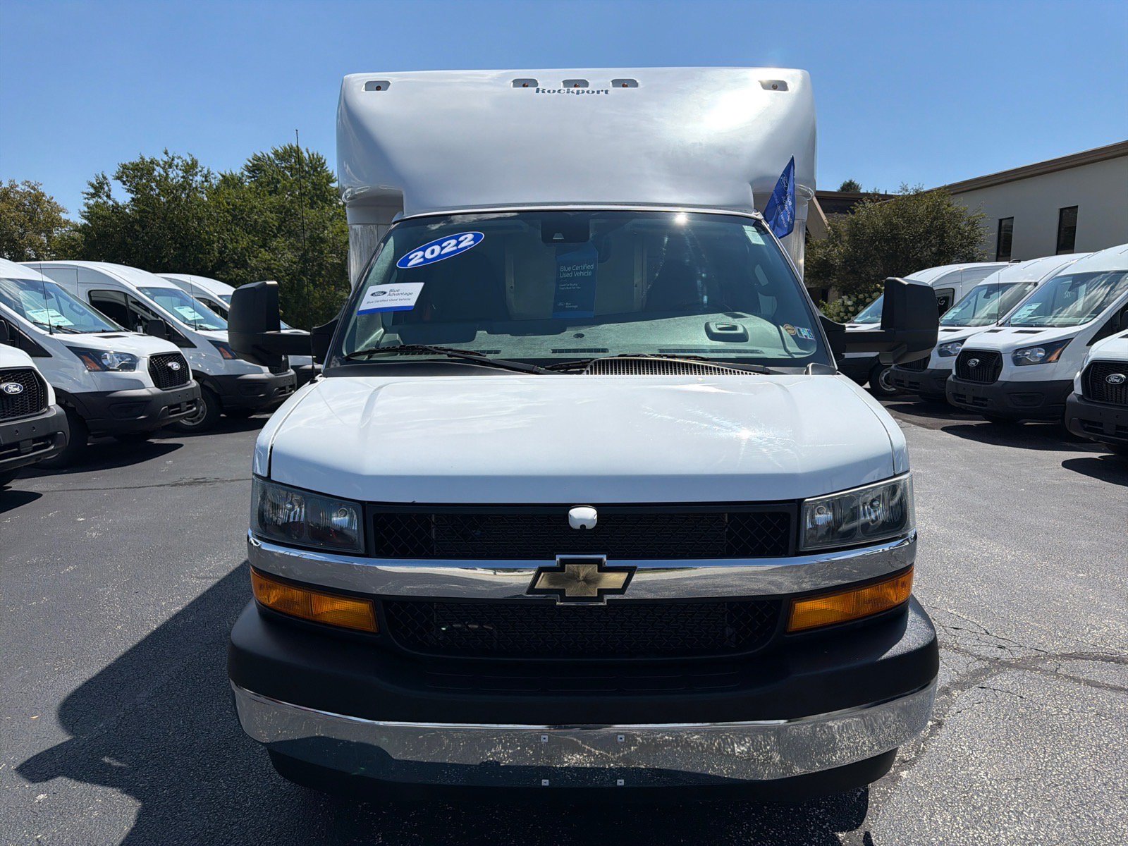 Used 2022 Chevrolet Express 3500 w/ Power Convenience Package RWD image 2