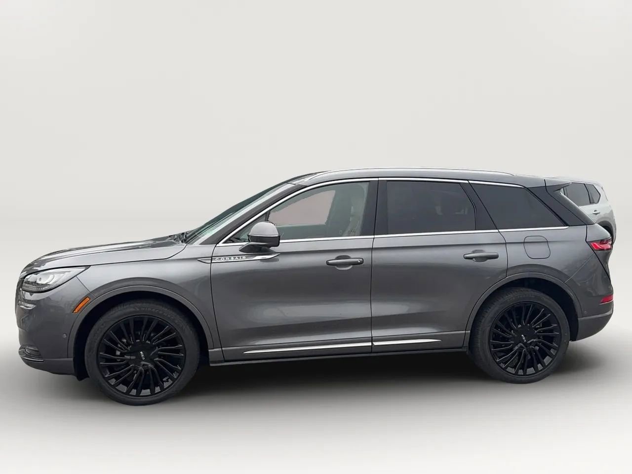 Used 2021 Lincoln Corsair Reserve AWD/4WD image 4