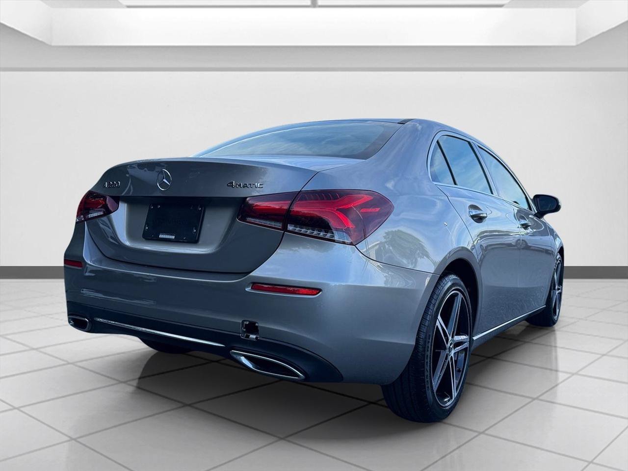Used 2019 Mercedes-Benz A 220 4MATIC image 5