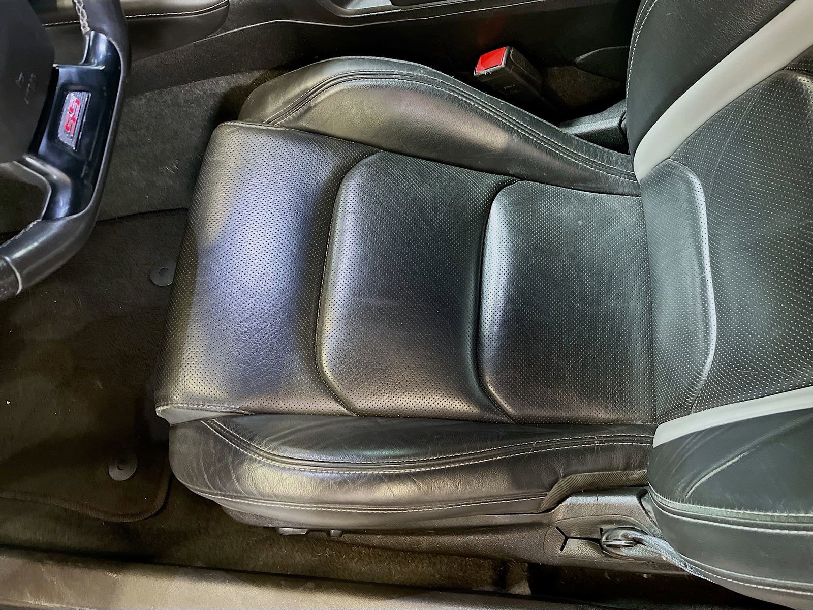 Used 2019 Chevrolet Camaro SS RWD image 19