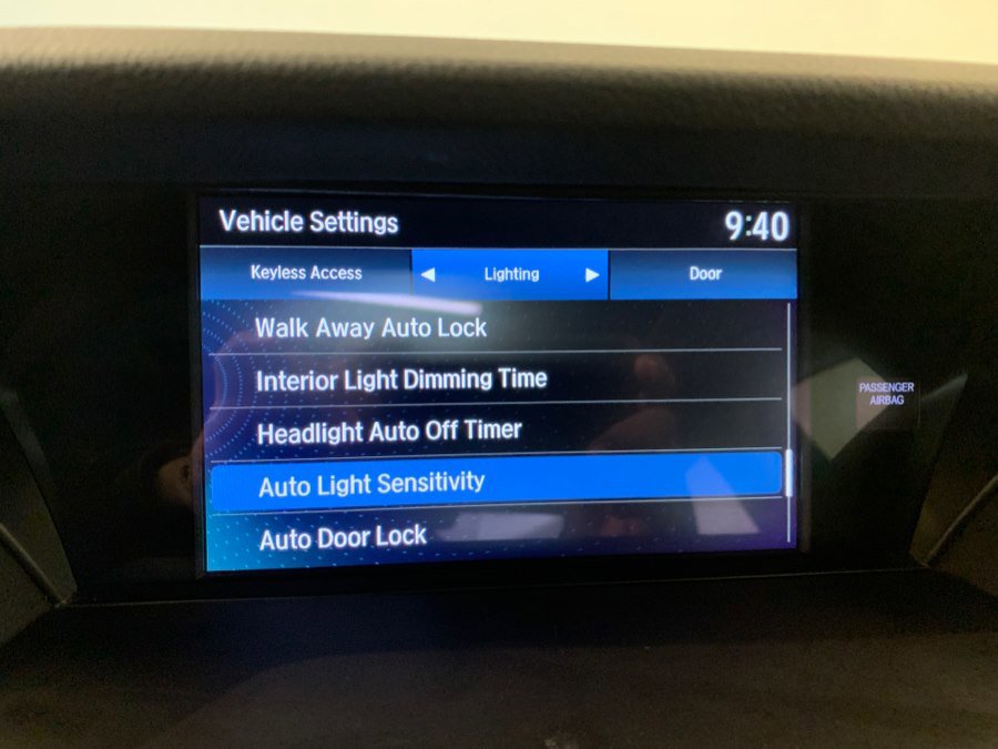 Used 2020 Acura ILX w/ Premium Package image 34