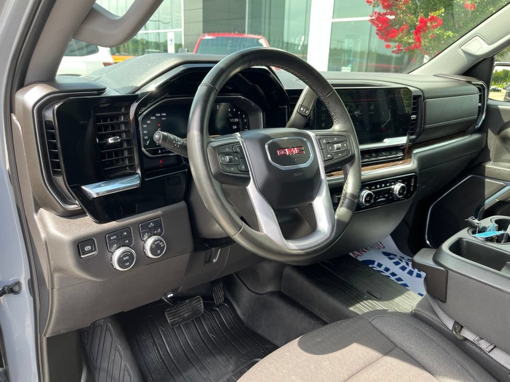 Used 2024 GMC Sierra 1500 SLE w/ X31 Off-Road Package AWD/4WD image 7