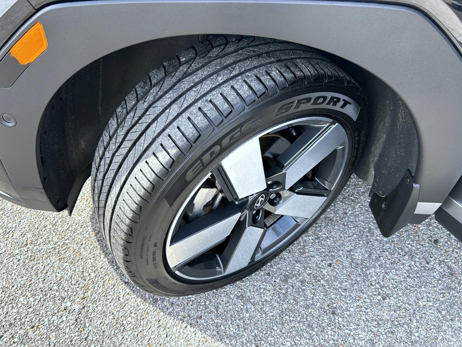 Used 2024 Hyundai Santa Fe Limited FWD image 25