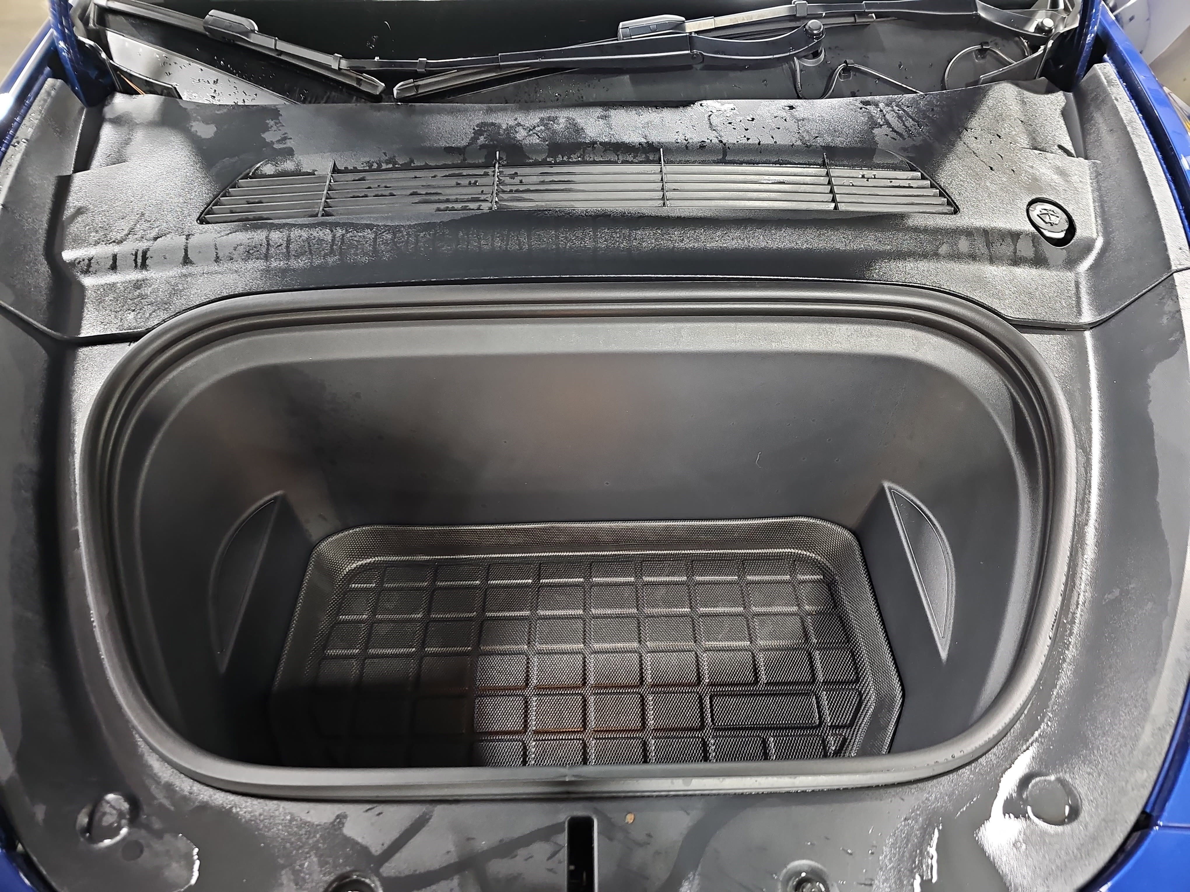 Used 2022 Tesla Model Y Long Range image 32