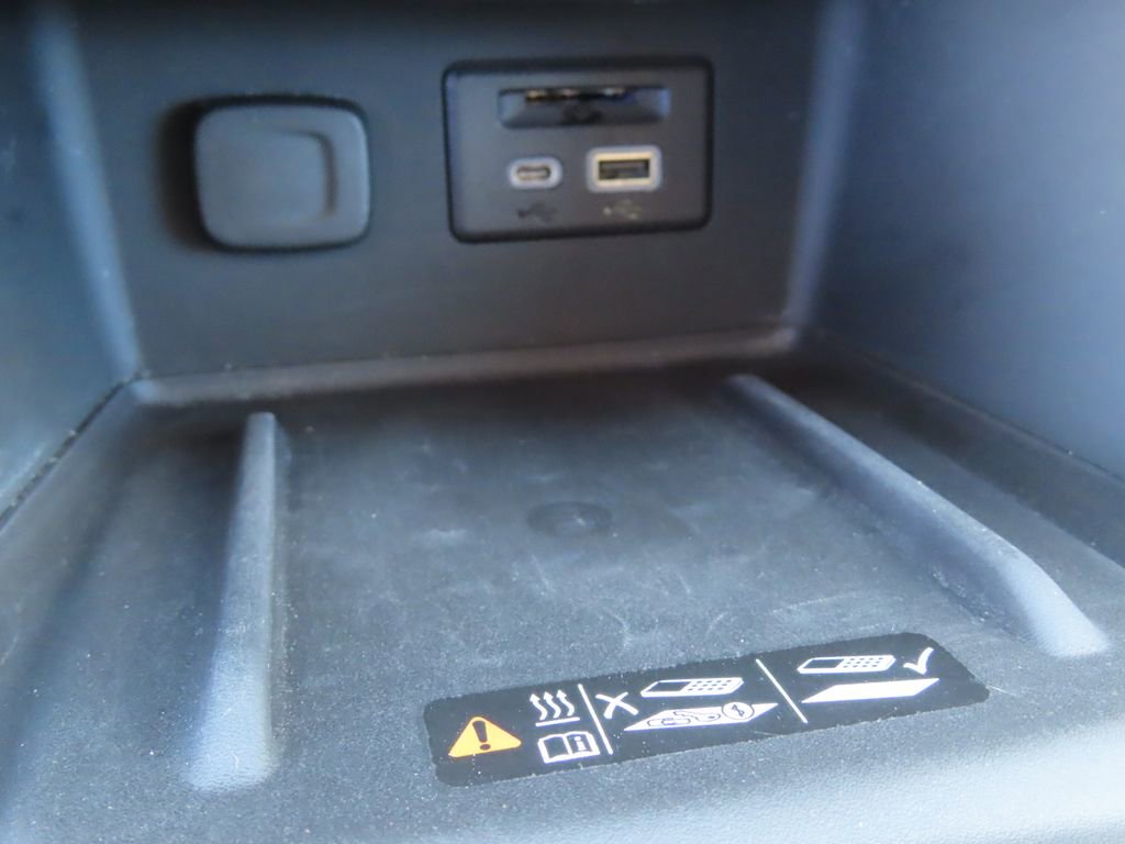 Certified 2022 GMC Acadia Denali w/ GMC Pro Grade Package image 9