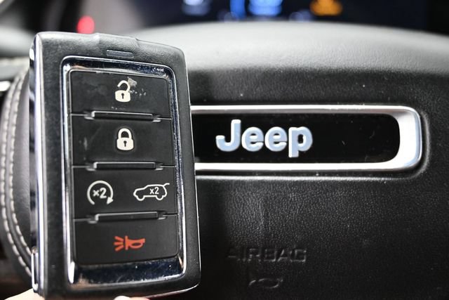 Used 2023 Jeep Grand Cherokee Overland AWD/4WD image 48