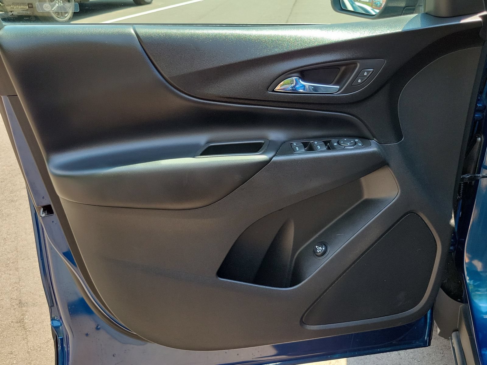 Used 2020 Chevrolet Equinox LT FWD image 7