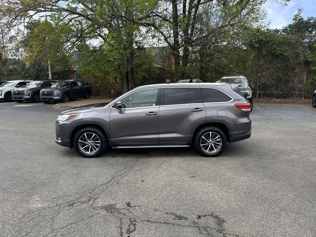 Used 2019 Toyota Highlander XLE FWD image 8