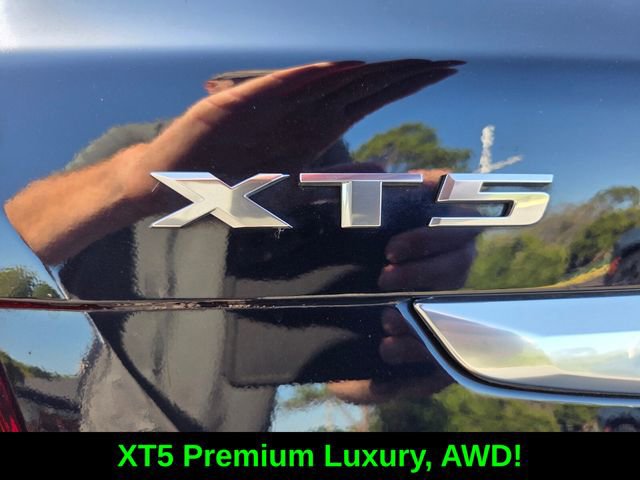 Used 2021 Cadillac XT5 Premium Luxury AWD/4WD image 14