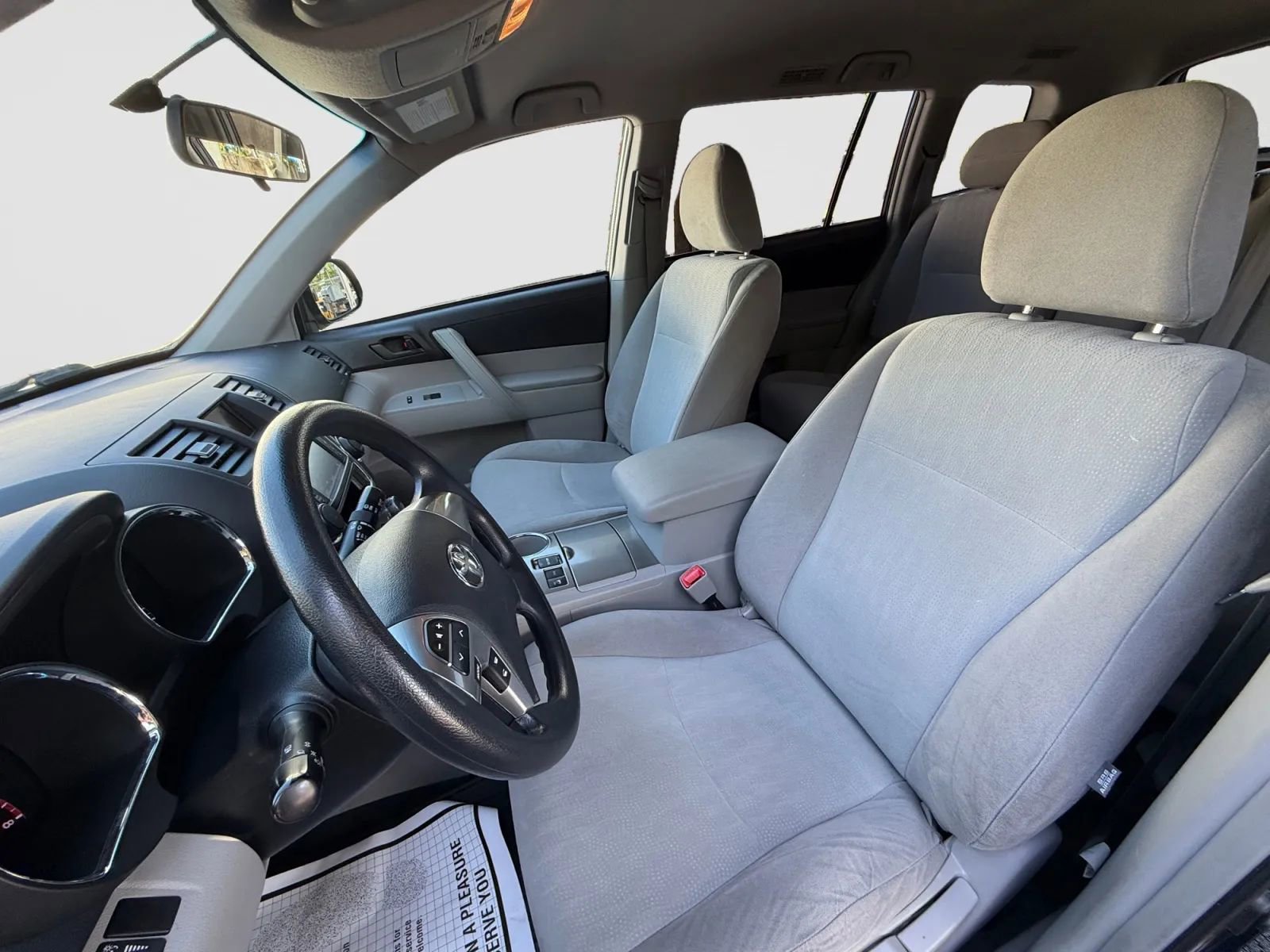 Used 2013 Toyota Highlander 4WD w/ Cold Weather Pkg image 13