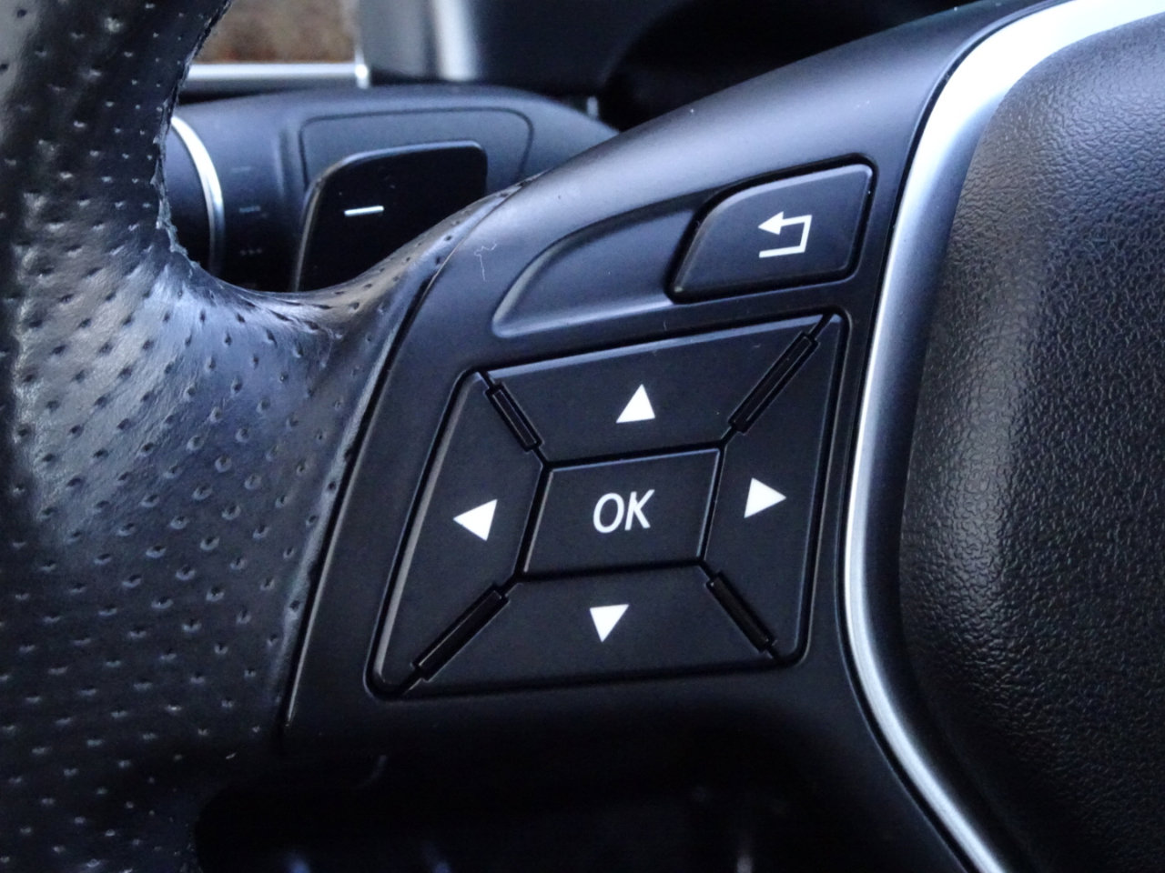 Used 2015 Mercedes-Benz E 350 4MATIC Sedan image 19