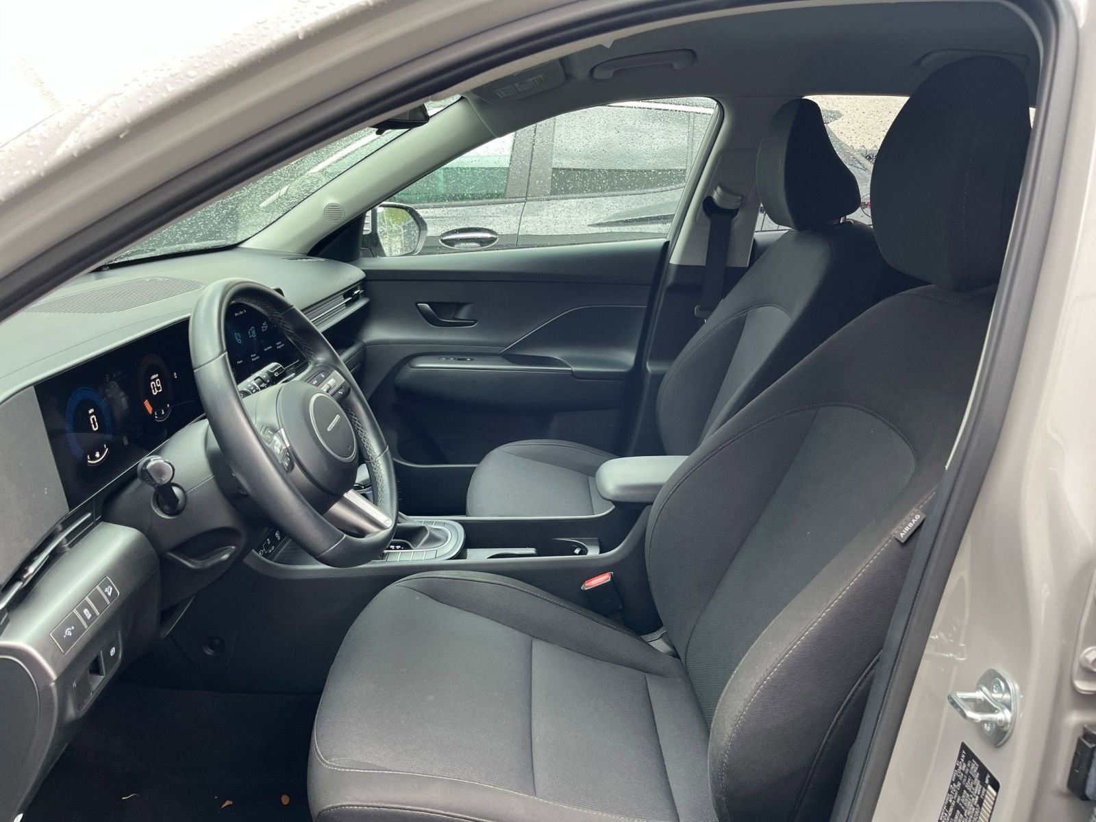 Used 2025 Hyundai Kona SEL image 27