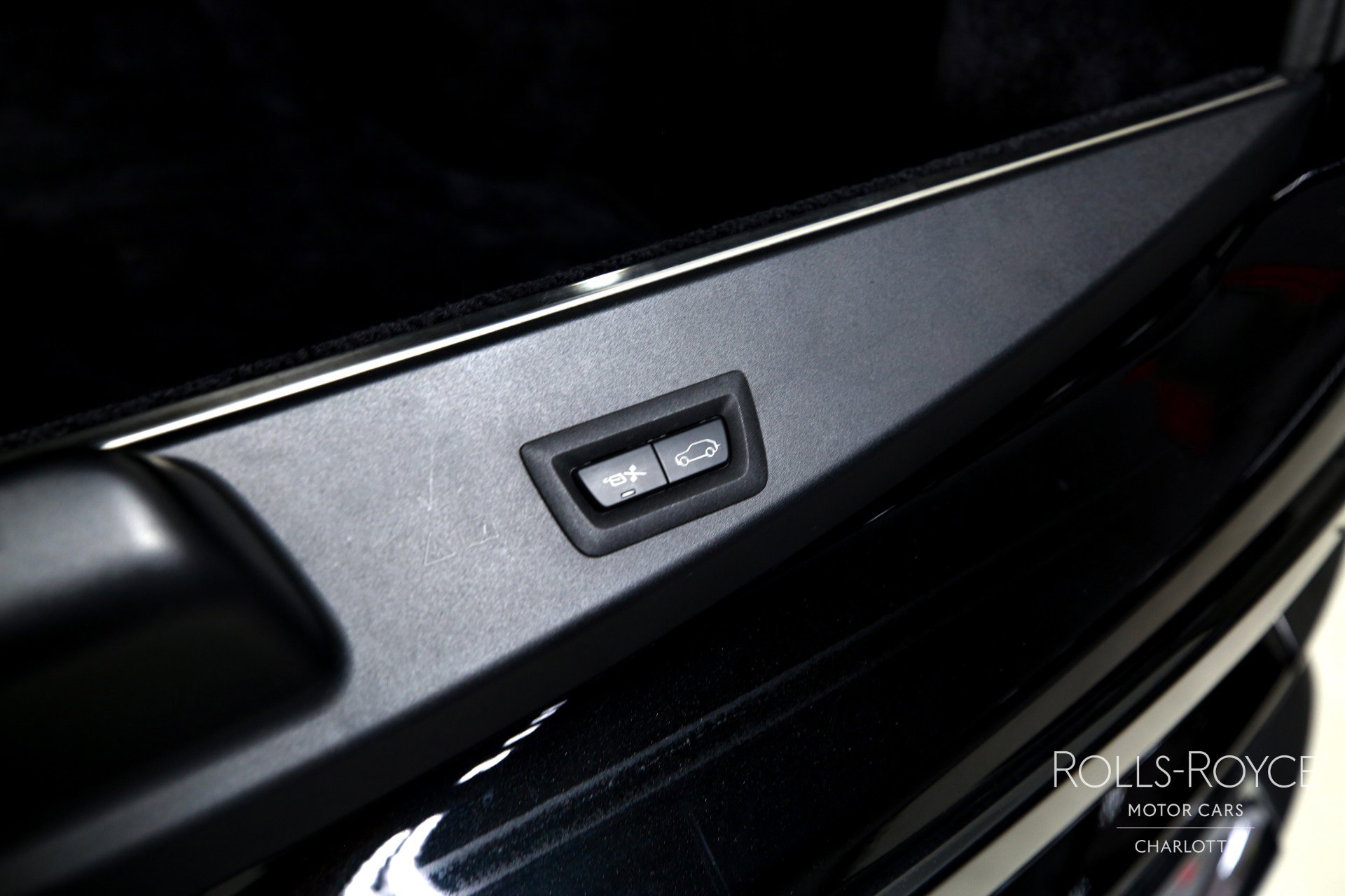 Used 2022 Rolls-Royce Cullinan image 25