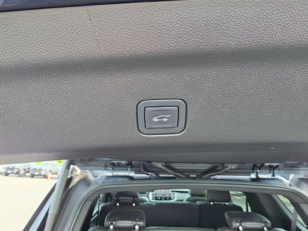 Used 2021 Chevrolet Tahoe RST AWD/4WD image 29