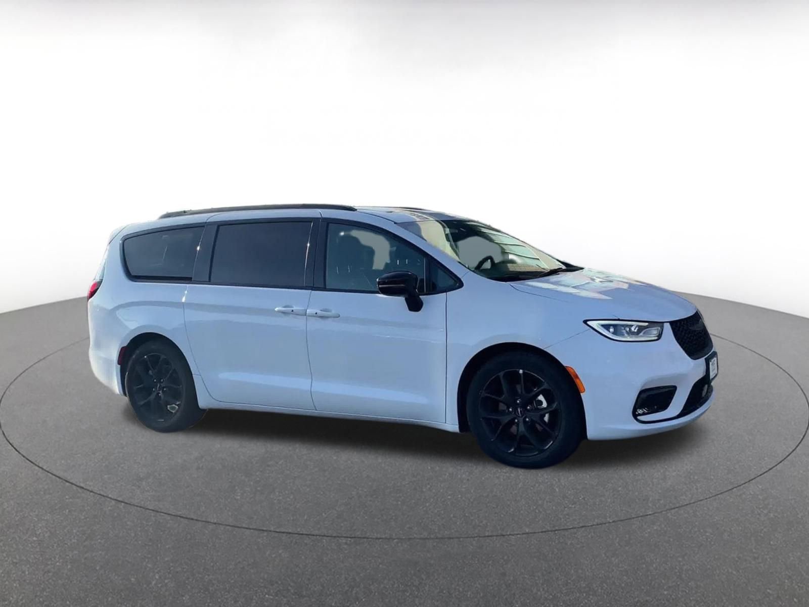 Used 2025 Chrysler Pacifica Limited video 2