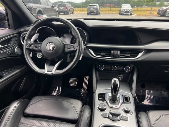 Used 2022 Alfa Romeo Stelvio Veloce AWD/4WD image 17