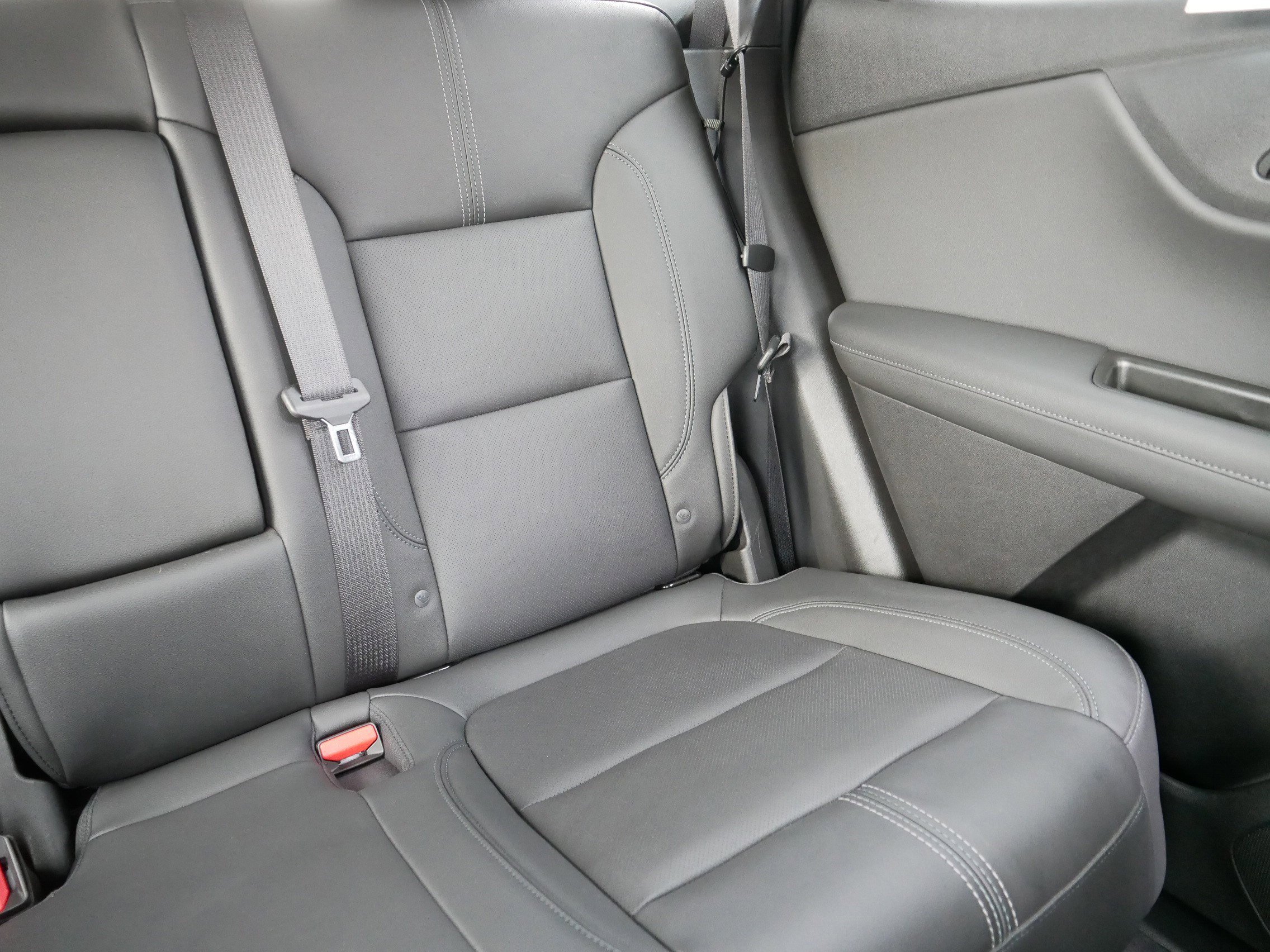 Used 2020 Chevrolet Blazer LT image 14