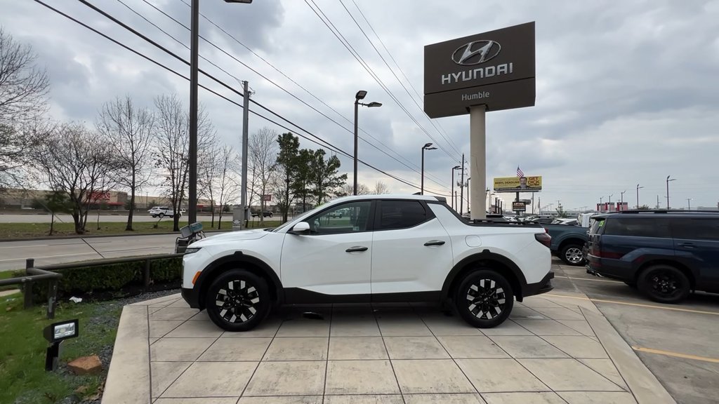 Used 2026 Hyundai Santa Cruz SE FWD image 4