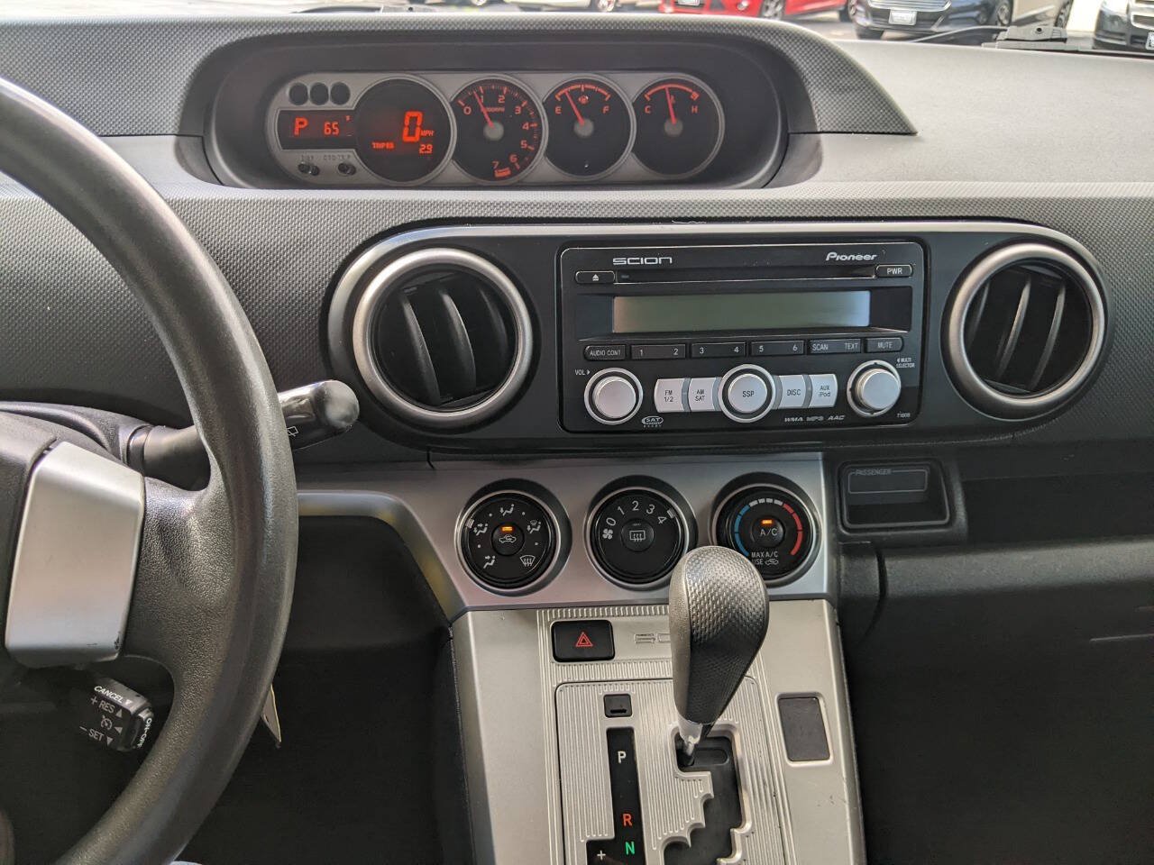 Used 2009 Scion xB FWD image 19
