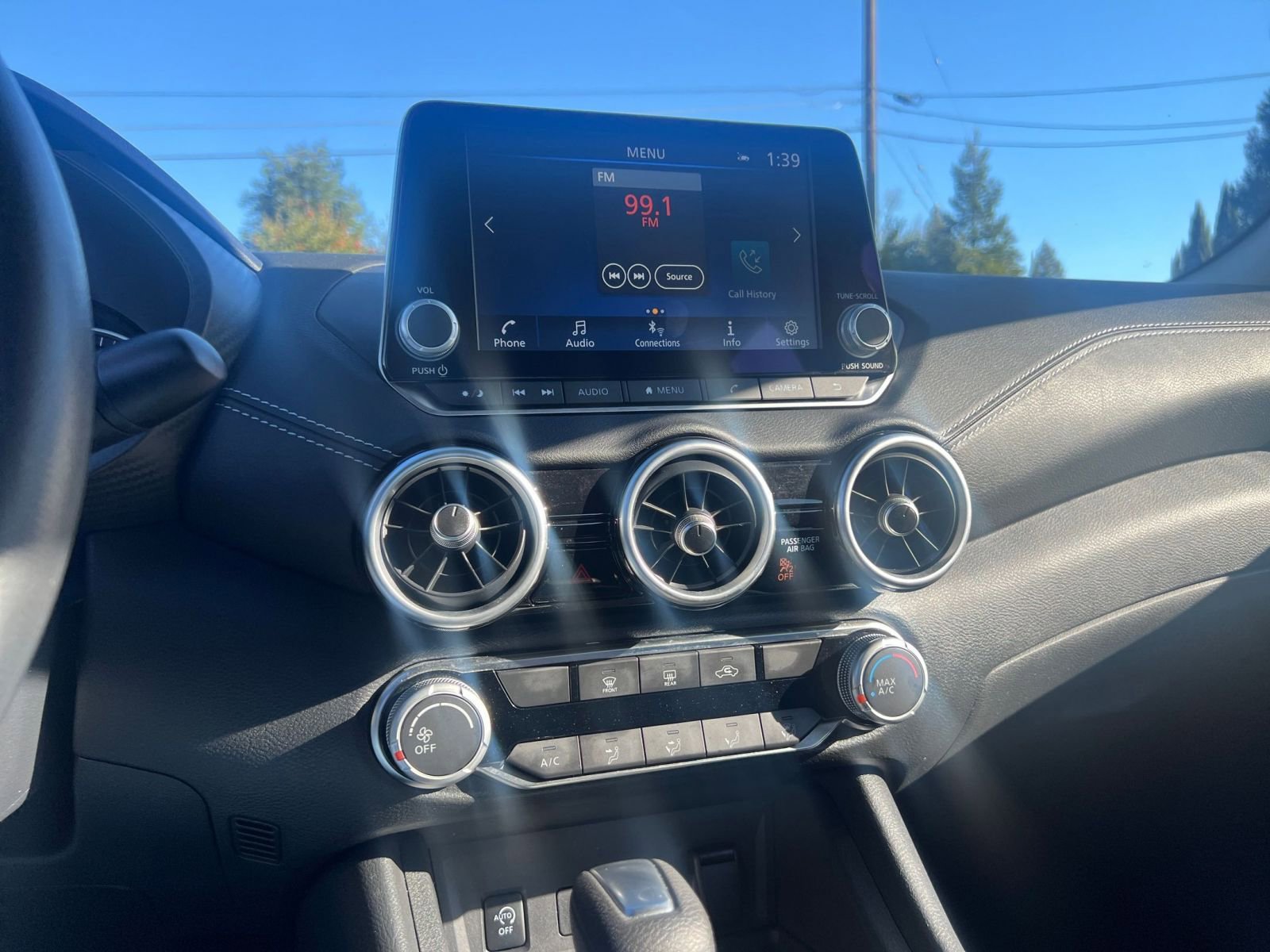 Used 2025 Nissan Sentra SV image 18