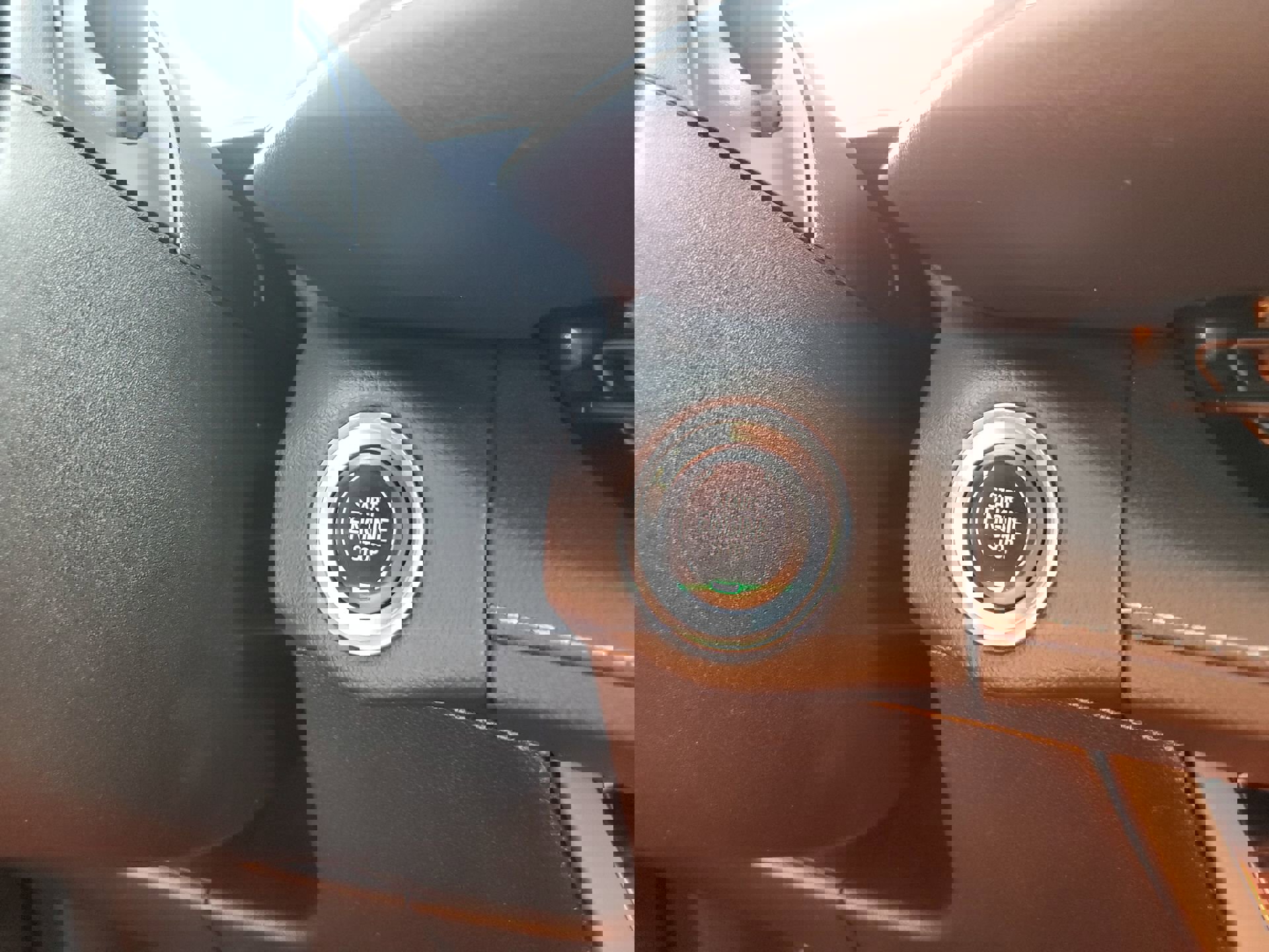 Used 2023 Buick Envision Avenir image 25