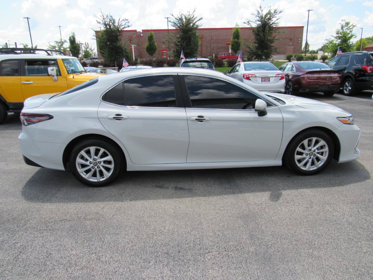 Used 2023 Toyota Camry LE FWD image 7