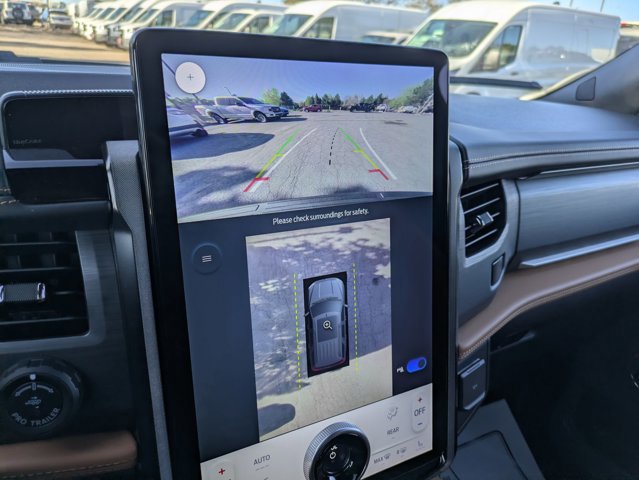 Used 2023 Ford Expedition Platinum AWD/4WD image 14