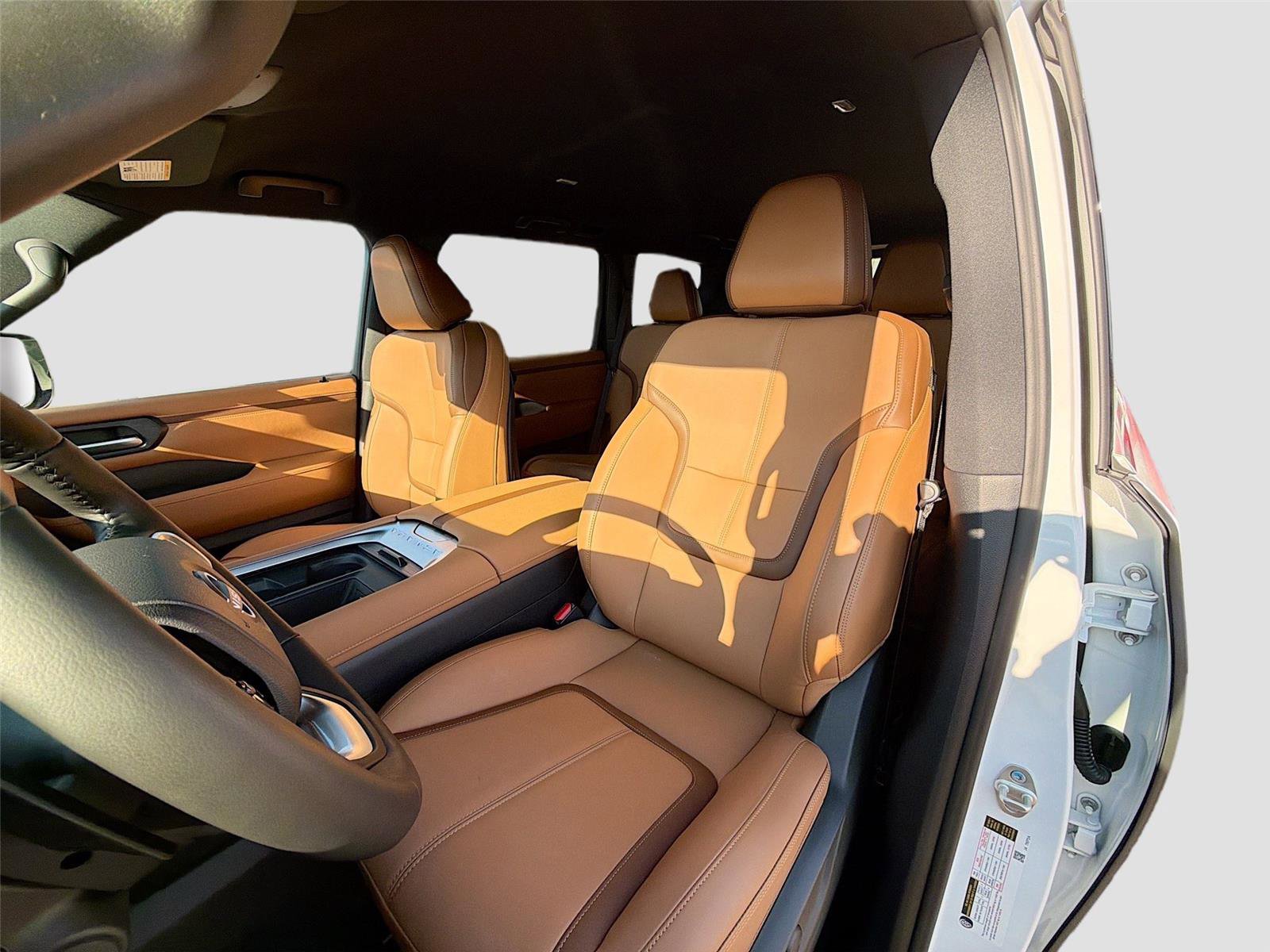 New 2026 Nissan Armada SL w/ Captain's Chari Seat Package image 21