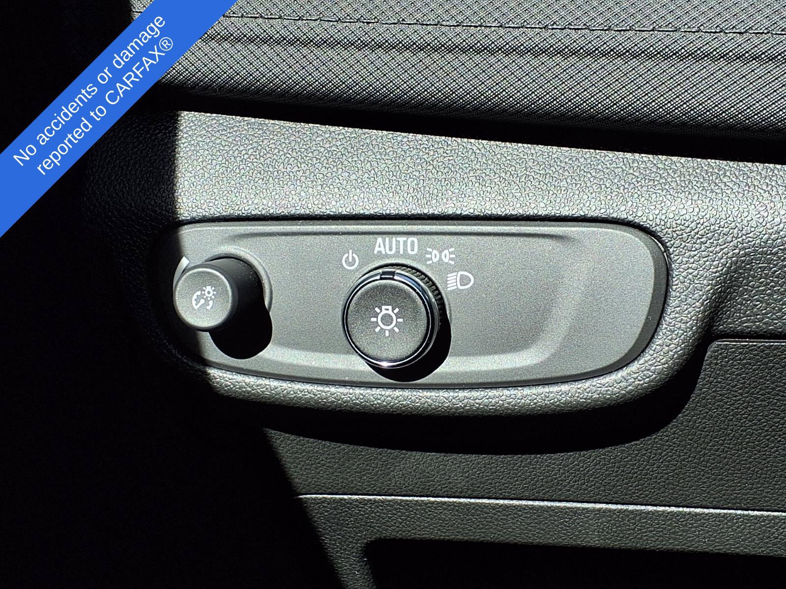 Used 2024 Chevrolet TrailBlazer LT w/ Driver Confidence Package FWD image 28