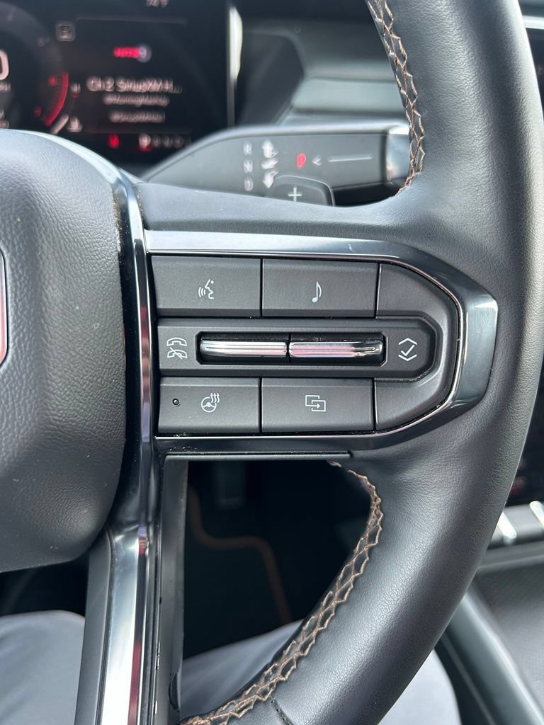 Used 2025 GMC Acadia AT4 AWD/4WD image 20