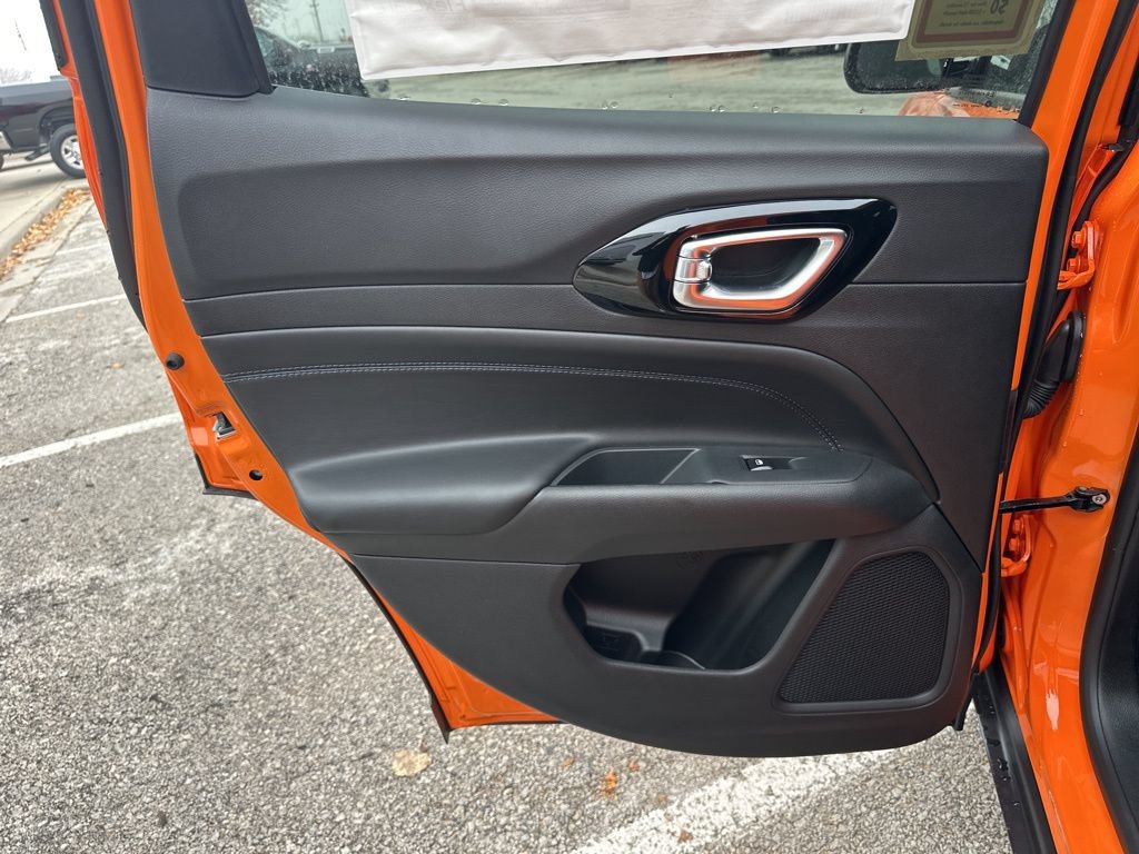 New 2026 Jeep Compass Latitude AWD/4WD image 40