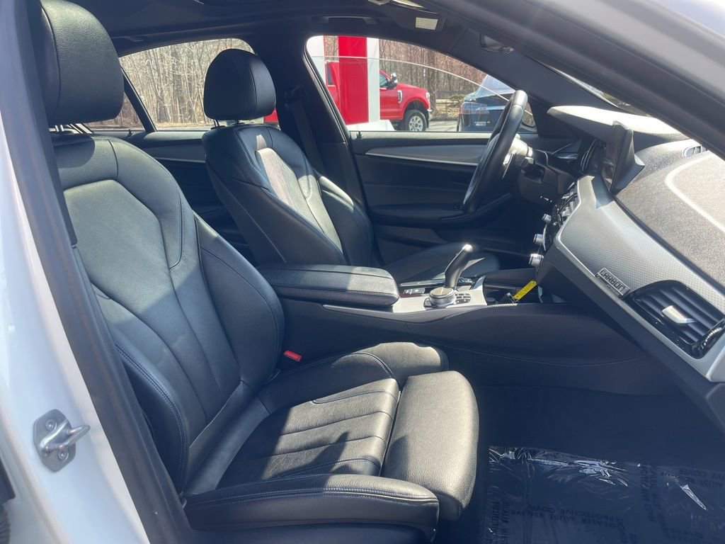 Used 2019 BMW 530i xDrive w/ M Sport Package image 16